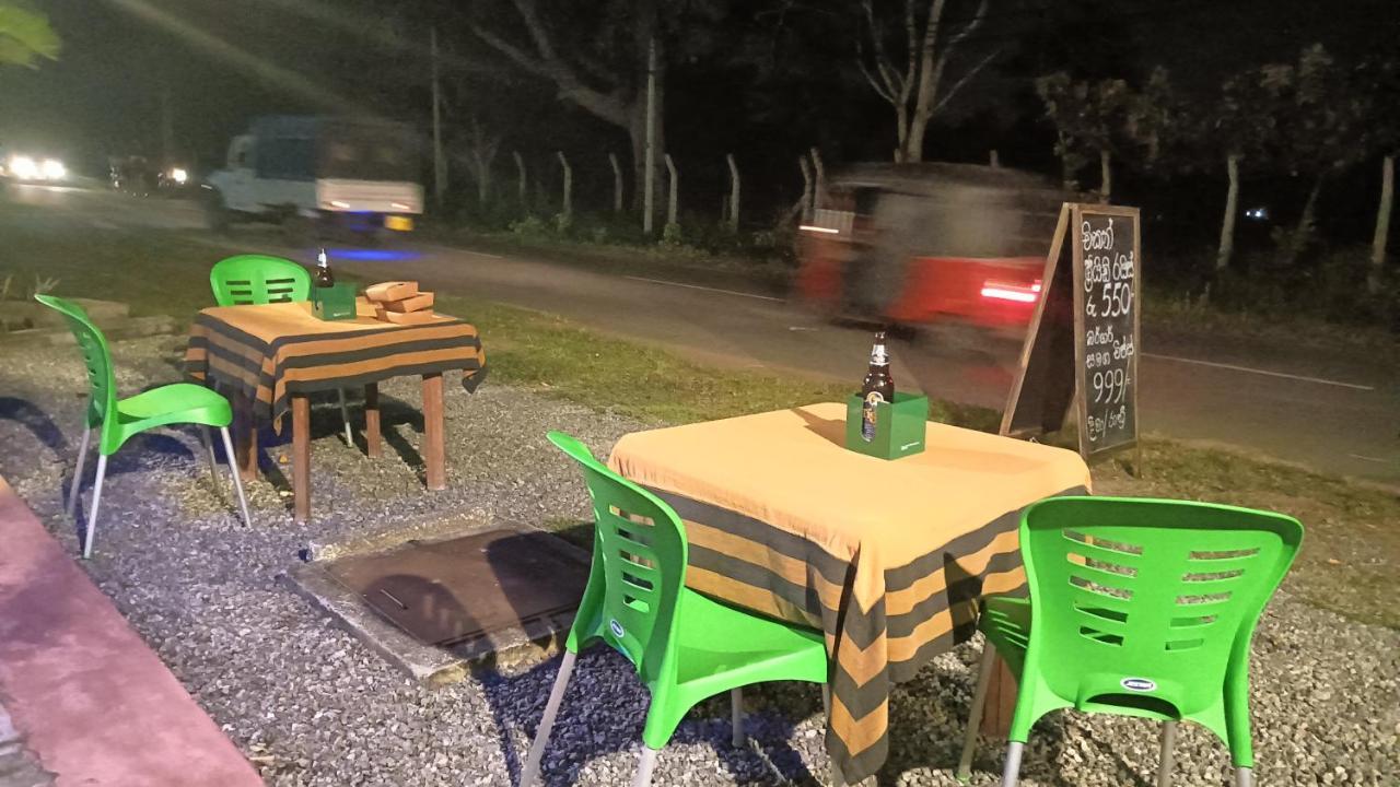 This Is It Airport Hotel And Restaurant Negombo Exterior photo
