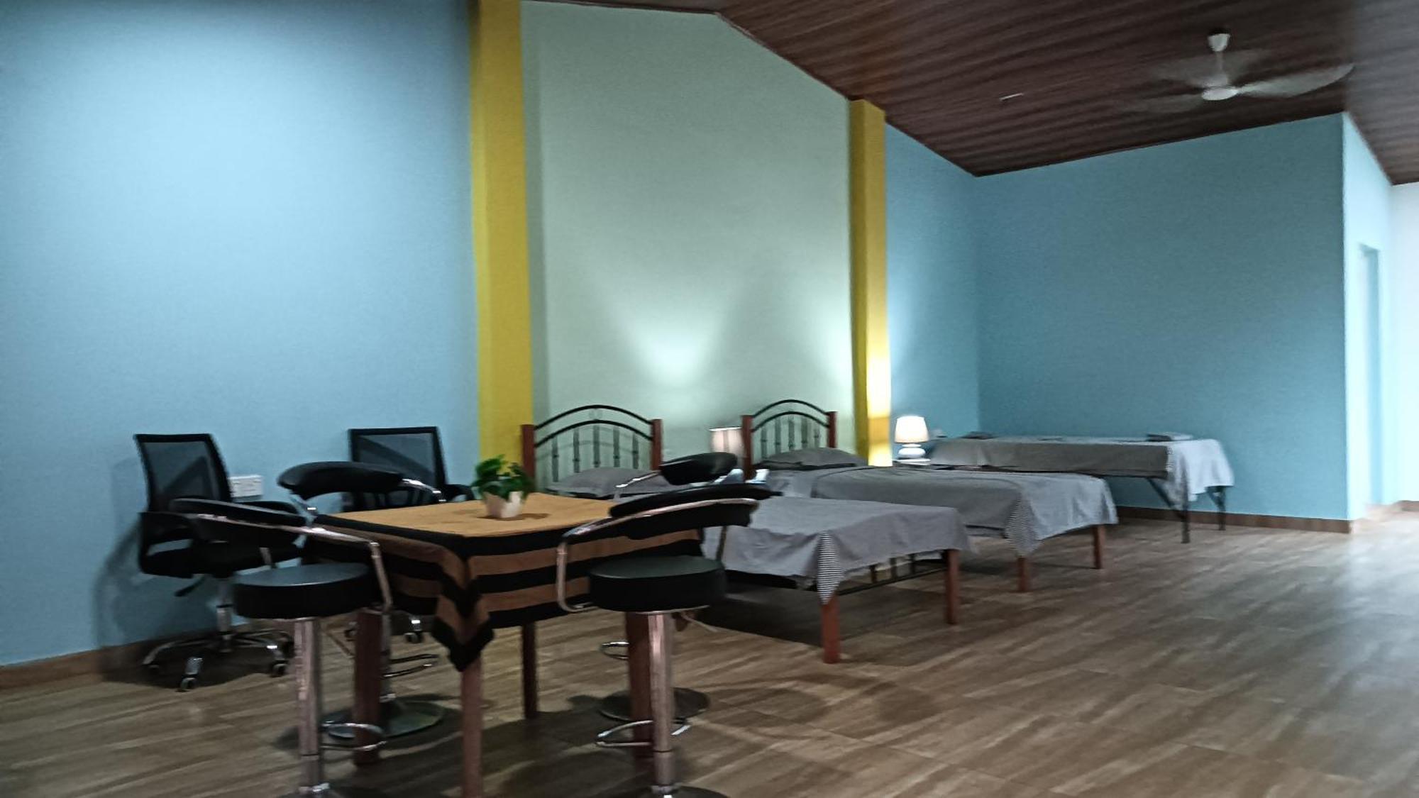 This Is It Airport Hotel And Restaurant Negombo Exterior photo